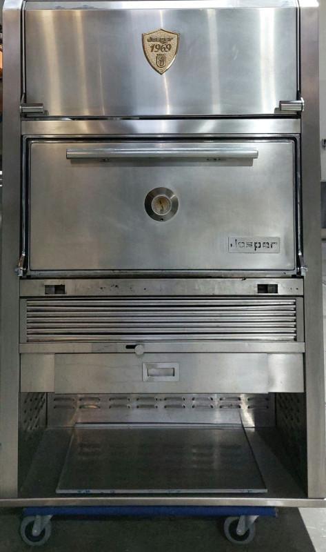 Occasion Josper houtskoolgrill inclusief bekasting, Zakelijke goederen, Horeca | Keukenapparatuur, Gebruikt, Ophalen