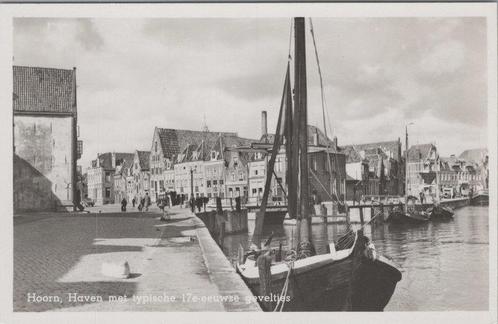 HOORN - Haven met typische 17e eeuwse geveltjes, Verzamelen, Ansichtkaarten | Nederland, Verzenden