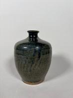 Oud-Chinees Steengoed Oud-Chinees, fles uit de