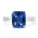 Ring - 18 karaat Witgoud - 4.53ct. tw. Saffier - Diamant -, Sieraden, Tassen en Uiterlijk, Ringen, Nieuw