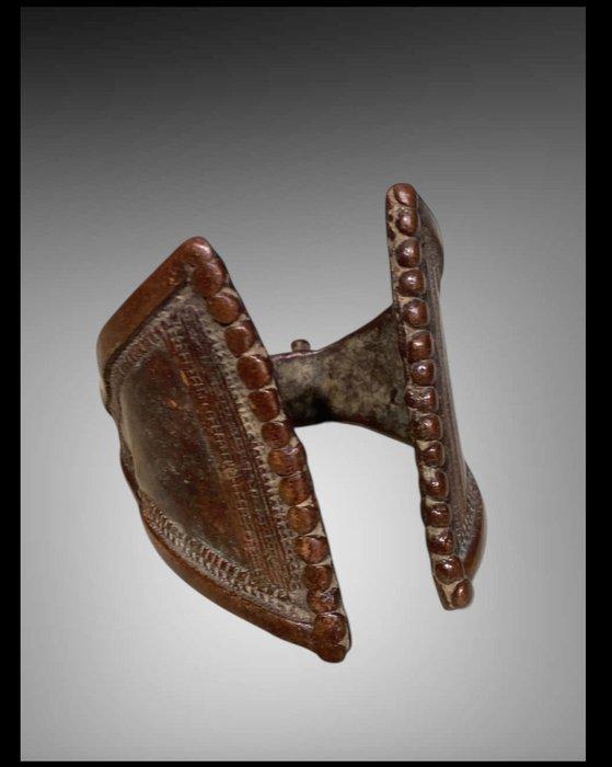Peper uit Noord-Cameroon - Armband - paprika - Kameroen, Antiek en Kunst, Kunst | Niet-Westerse kunst