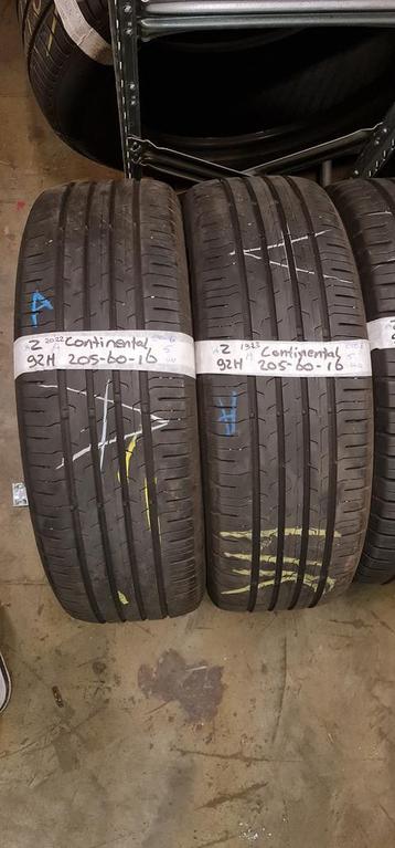 2x 205-60-16 Continental Zomer 5mm €30 Per Band 205 60 16 beschikbaar voor biedingen