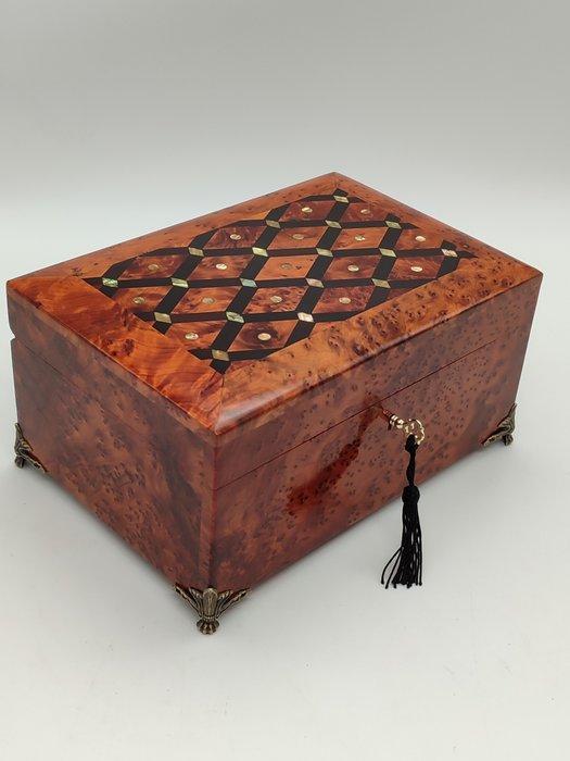 Trouwkist - Sieradendoosje, Thuya-loep, Parelmoer,, Antiek en Kunst, Curiosa en Brocante