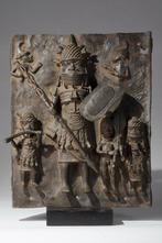 Een bronzen beeldhouwwerk - Plaquette - Benin - Nigeria