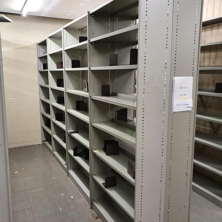 +/- 10 meter Lips metalen legbordstelling - 235 cm hoog, 5 m, Zakelijke goederen, Kantoor en Winkelinrichting | Magazijn, Stelling en Opslag