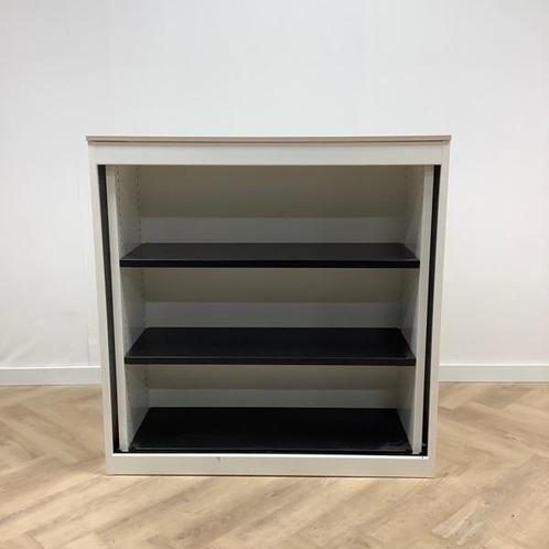 Tweedehands metalen openkast vv 2 legborden met topblad,, Huis en Inrichting, Kasten | Overige, Gebruikt, Ophalen of Verzenden