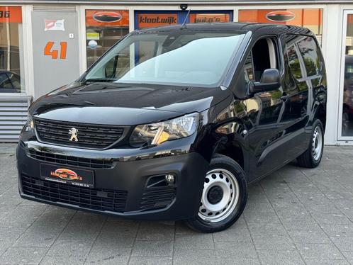 Peugeot Partner 1.2 PureTech Benzine AUTOMAAT Navigatie 1e E, Auto's, Bestelauto's, Dealer onderhouden, Lease, Zwart, Automaat