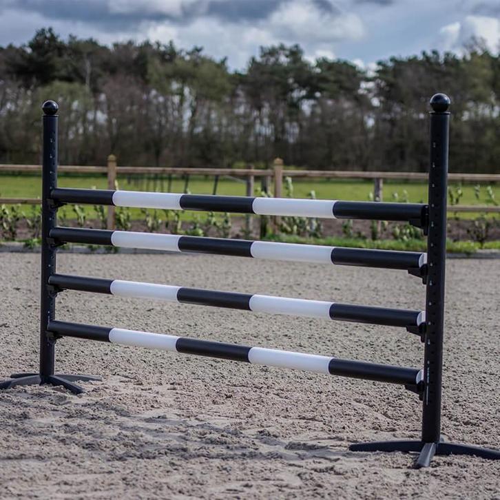 Springbalk ± 10,5kg - Zwart, Dieren en Toebehoren, Paarden en Pony's | Overige Paardenspullen, Springen, Nieuw, Verzenden