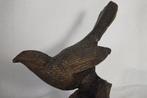 sculptuur, Vogel op nest. - 16.5 cm - Brons