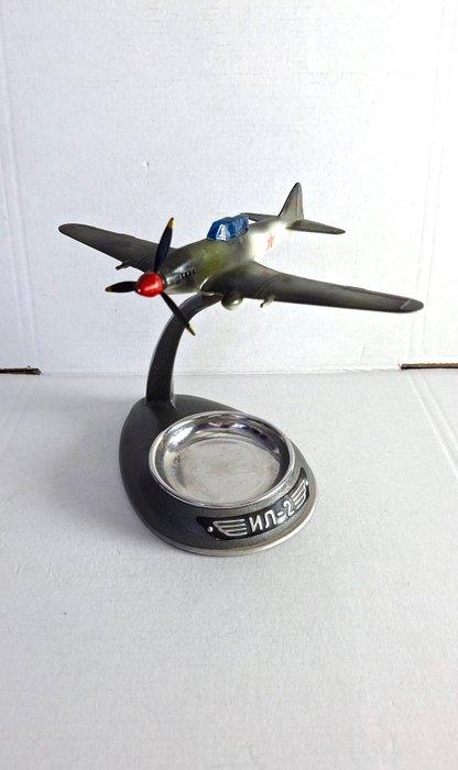 Asbak - Il-2 airplane ashtray. USSR, 1976 - Metaal, Plastic, Antiek en Kunst, Antiek | Wandborden en Tegels