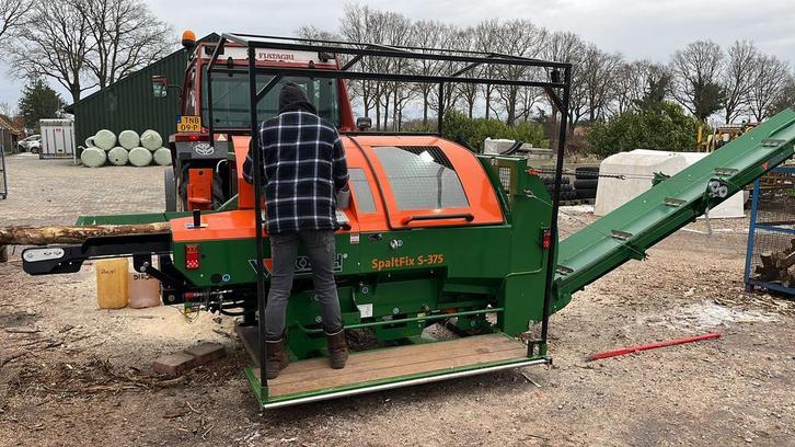 Zaag-kloofmachines te huur voor zagen en kloven van stammen, Diensten en Vakmensen, Verhuur | Gereedschap en Machines