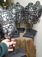 Beeld, 5 Grote zilverkleurige houten Boeddha hoofden - op, Antiek en Kunst