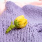Vilten Broche Tulp Gwen - Geel - 8cm NIEUW, Ophalen of Verzenden, Nieuw
