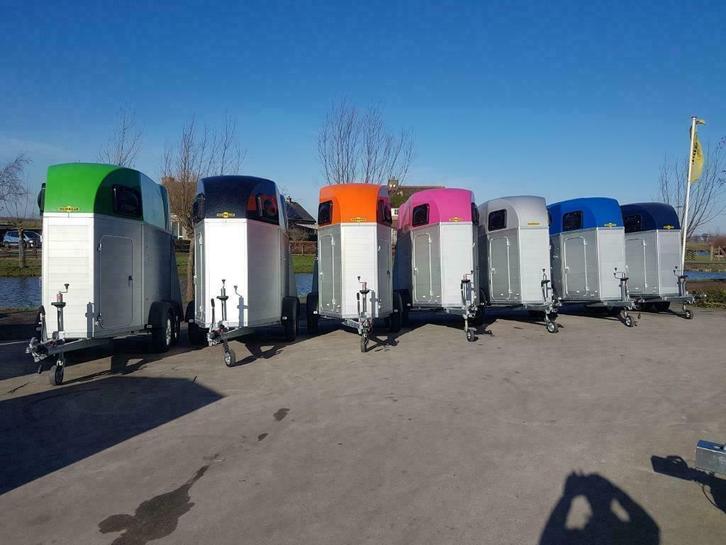 AKTIE: HUMBAUR SINGEL veel VOORRAAD en diverse KLEUREN, Dieren en Toebehoren, Paarden en Pony's | Trailers en Aanhangwagens, 1½-paards trailer