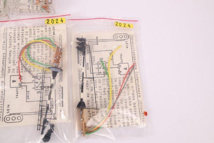 Henckens H0 - 2014/2024/2034 - Signalen (8) - Acht, Hobby en Vrije tijd, Modeltreinen | H0