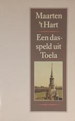 Een dasspeld uit Toela 9789029520218 Maarten t Hart, Boeken, Verzenden, Gelezen, Maarten 't Hart