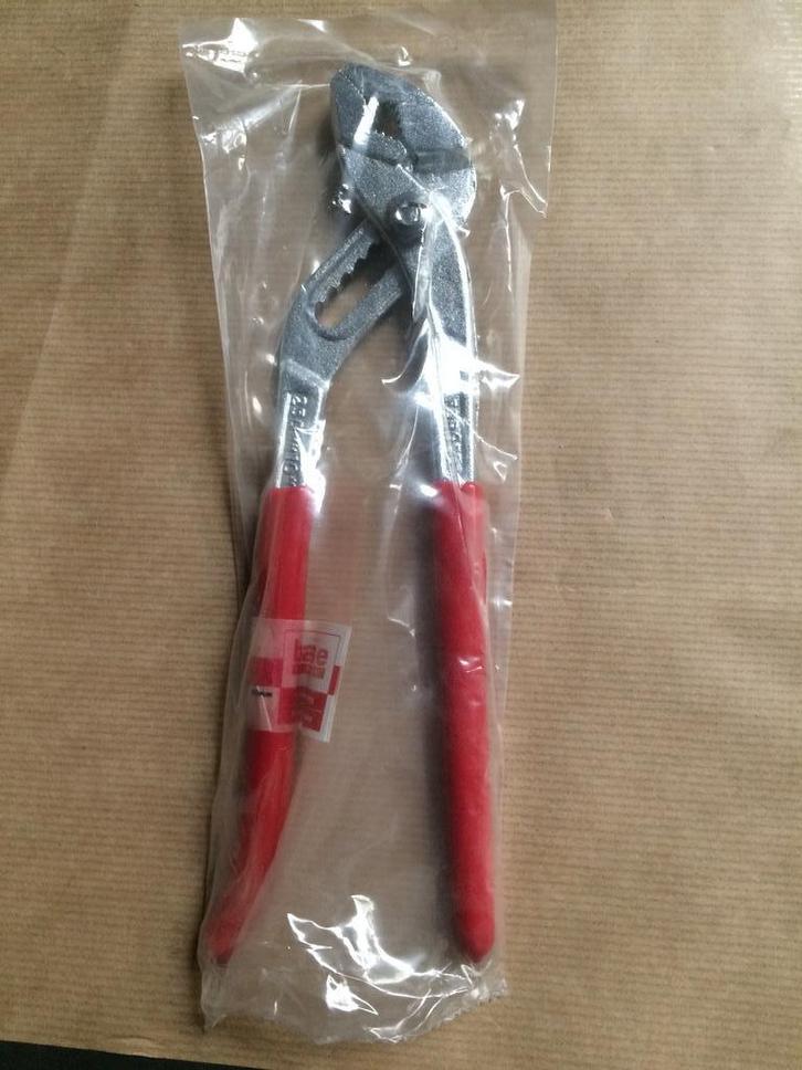 partij handgereedschap waterpomp tang. steek/ring sleutels, Zakelijke goederen, Partijgoederen en Retail | Partijgoederen, Ophalen