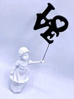 AMA (1985) - Love is in the air - Banksy