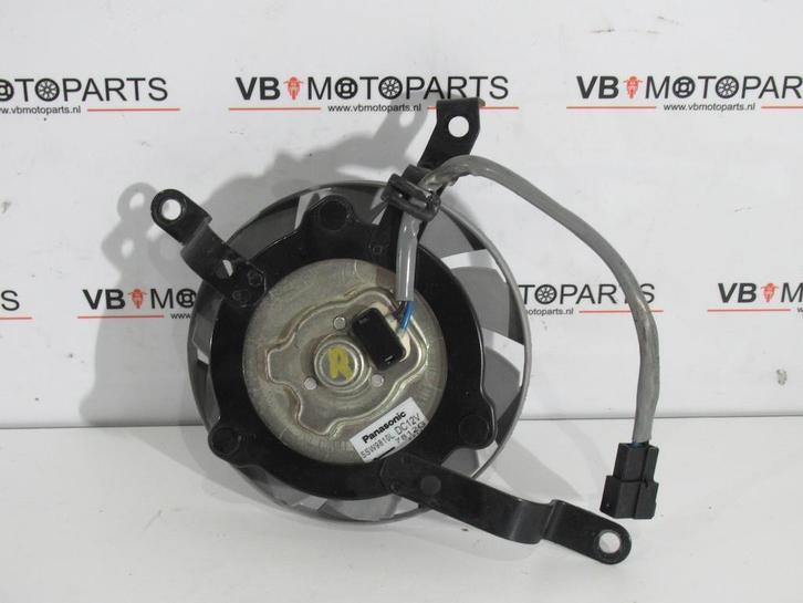 Yamaha YZF R1 RN19 Ventilator rechts, Motoren, Onderdelen | Yamaha, Ophalen of Verzenden