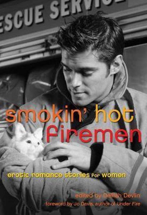 Smokin Hot Firemen 9781573449342 Delilah Devlin, Boeken, Overige Boeken, Gelezen, Verzenden