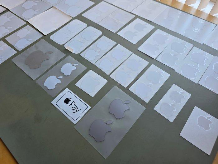 No Reserve - Lot of 50 Original Apple Logo Stickers -, Spelcomputers en Games, Spelcomputers | Overige Accessoires