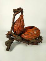Bamboe, antiek hout - Pompoenvormige bamboe mand en antiek
