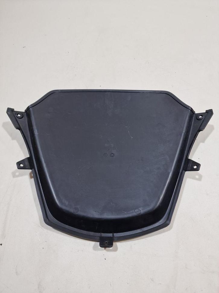 Piaggio Mp3 300 LT 2010 / Afdek kap voorkant onder, Fietsen en Brommers, Brommeronderdelen | Scooters, Kap, Piaggio, Ophalen of Verzenden