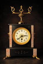Pendule - Geïnspireerd door de antieke stijl - Verguld, Antiek en Kunst, Antiek | Klokken