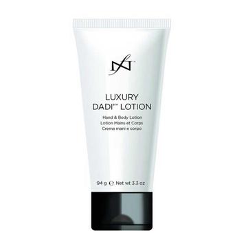 Famous Names  Luxury Dadi Lotion  94 gr beschikbaar voor biedingen