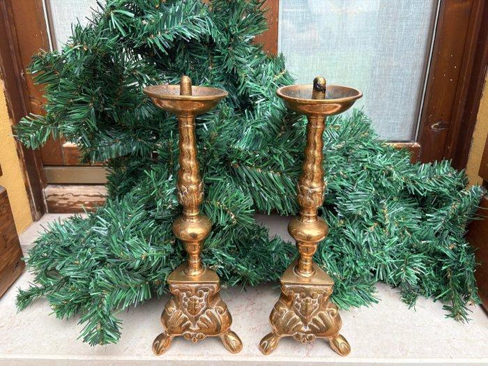 Kandelaar (2) - Messing - 2 Messing kandelaars, Diversen, Kerst
