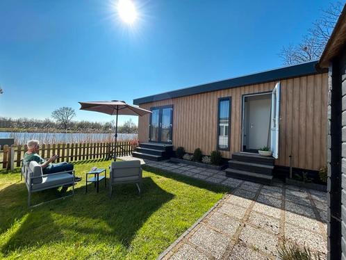 LUXE CHALET te huur nabij LEEUWARDEN, 2 personen, Vakantie, Vakantiehuizen | Nederland, Recreatiepark, Friesland, Aan meer of rivier