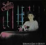 cd - Sally Oldfield - Strange Day In Berlin, Cd's en Dvd's, Cd's | Pop, Zo goed als nieuw, Verzenden