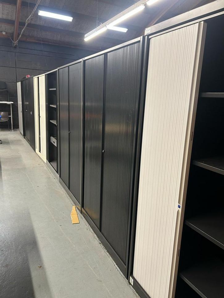 Tweedehands hoge metalen archiefkasten vanaf €215 Excl, Huis en Inrichting, Kasten | Roldeurkasten en Archiefkasten, Meerdere deuren