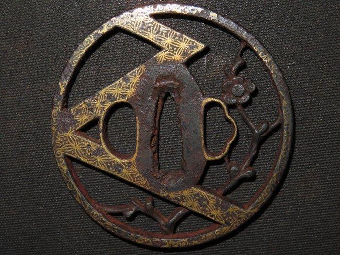 Katana - Gesmeed ijzer - Daito Ume Tree Sukashi Tsuba :, Antiek en Kunst, Antiek | Overige Antiek
