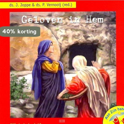Geloven in Hem 9789033123061 P. Vernooij, Boeken, Godsdienst en Theologie, Gelezen, Verzenden