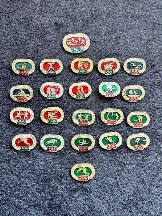 Insigne USSR Olympics -80 Moscow, set of vintage badges -, Verzamelen, Overige Verzamelen