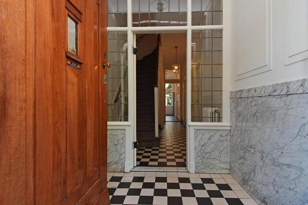 Te huur: Huis Floris Grijpstraat in Den Haag met 9 kamer(s), Huizen en Kamers, Huizen te huur, Direct bij eigenaar, D, Tussenwoning