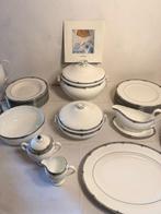 Wedgwood - Eetservies (68) - Amherst - Porselein - Wedgwood, Antiek en Kunst