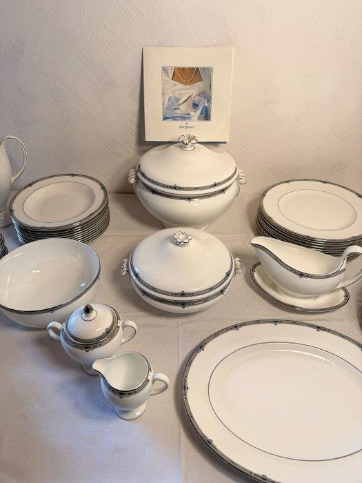 Wedgwood - Eetservies (68) - Amherst - Porselein - Wedgwood, Antiek en Kunst, Antiek | Meubels | Tafels