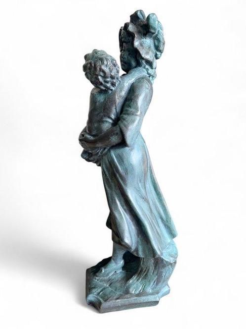sculptuur, For garden - Loving mother with child -16.5Kg -, Antiek en Kunst, Antiek | Glas en Kristal