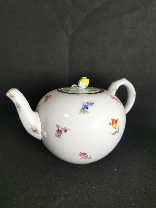 Meissen - servizio da tè in modello “Fiori Sparsi” dipinto a, Antiek en Kunst, Antiek | Meubels | Tafels