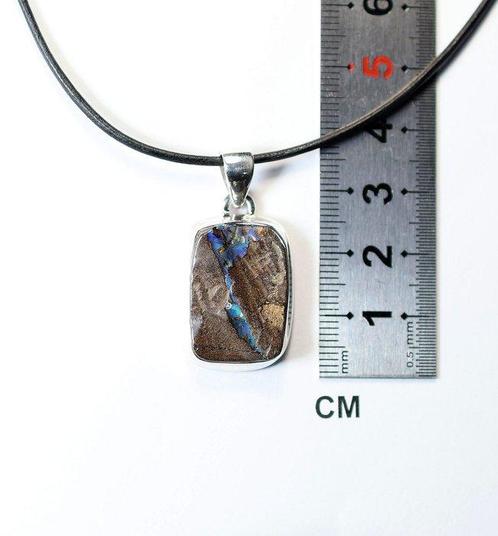 Boulderopal Nieuwe aanhanger- 7.25 g - (1), Verzamelen, Mineralen en Fossielen