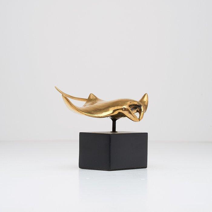 sculptuur, NO RESERVE PRICE - Sculpture Manta Ray on a Base, Antiek en Kunst, Kunst | Designobjecten