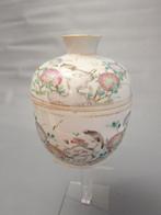 Pot (1) - Antique Chinese porcelain jar with cover -, Antiek en Kunst