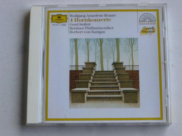 Mozart - 4 Hornkonzerte / Gerd Seifert, Herbert von Karajan, Cd's en Dvd's, Cd's | Klassiek, Zo goed als nieuw, Verzenden