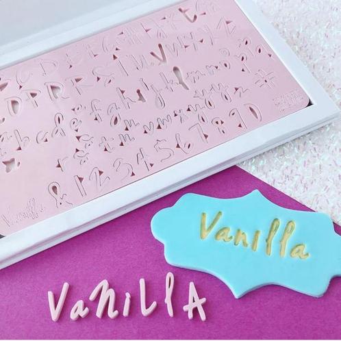 Sweet Stamp Vanilla Letters & Cijfers Set, Hobby en Vrije tijd, Taarten en Cupcakes maken, Nieuw, Verzenden