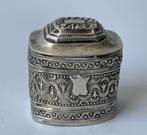 Doos - .800 zilver - een loderein
