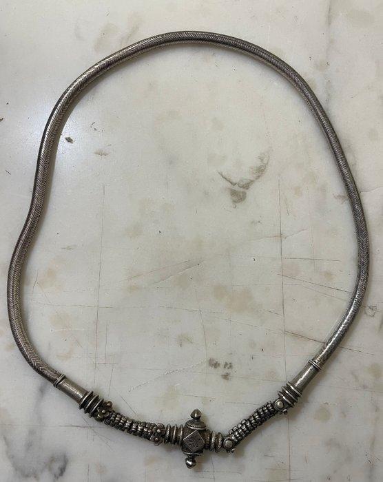 Antieke riem van Indiaas zilver - Uitgebreide lengte 75 cm -, Antiek en Kunst, Kunst | Niet-Westerse kunst