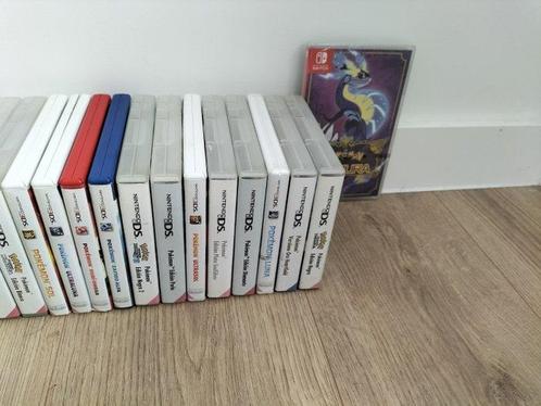 Nintendo - DS lite - with huge Pokémon collection -, Spelcomputers en Games, Spelcomputers | Overige Accessoires