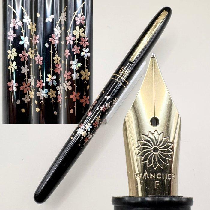Kuretake & Wancher - Maki-e with Shidare-Sakura design -, Verzamelen, Pennenverzamelingen